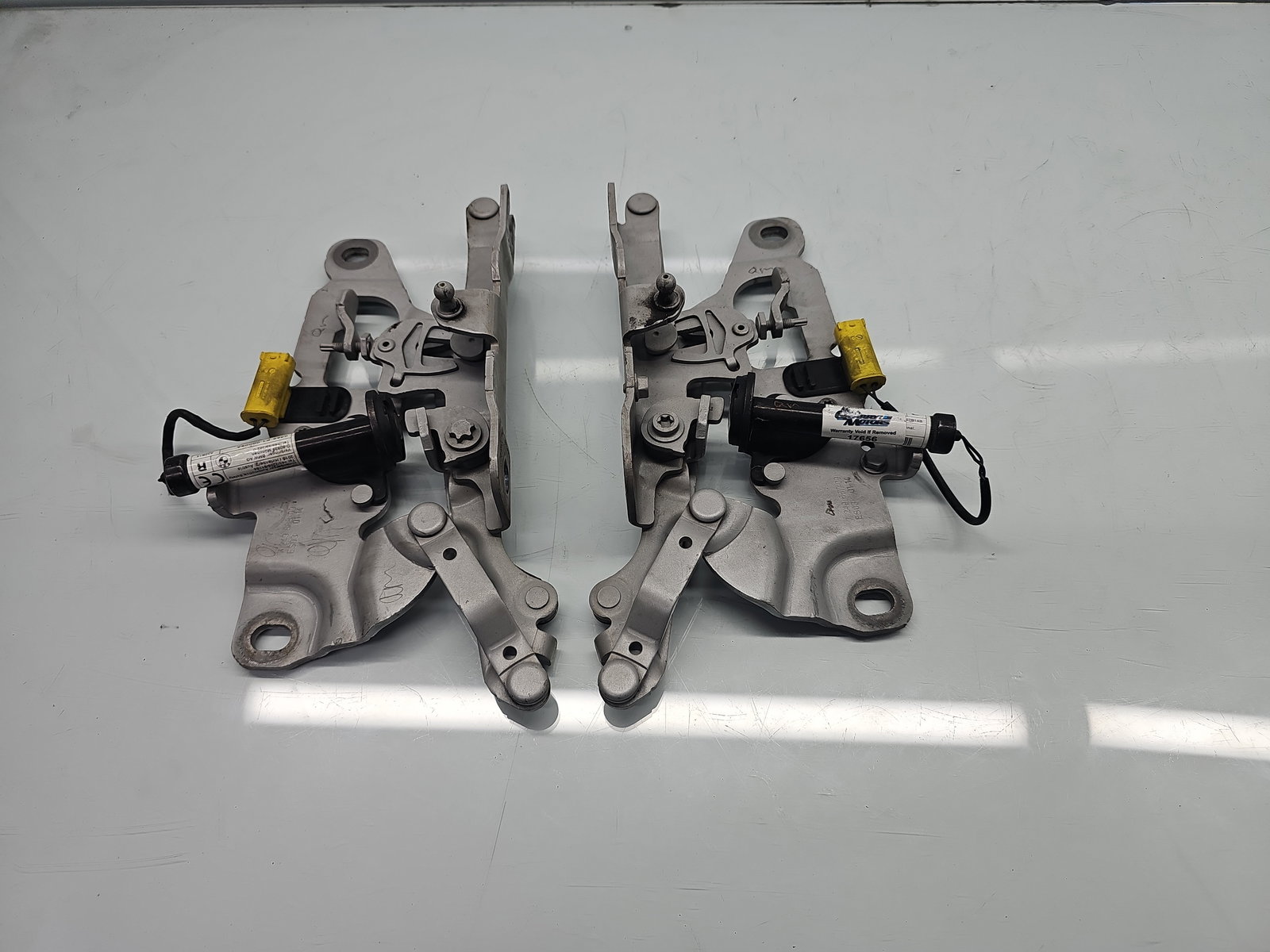 Set balamale capota Bmw 5 (F10) [Fabr 2011-2016] Berlina Pachet M OEM - imagine 4