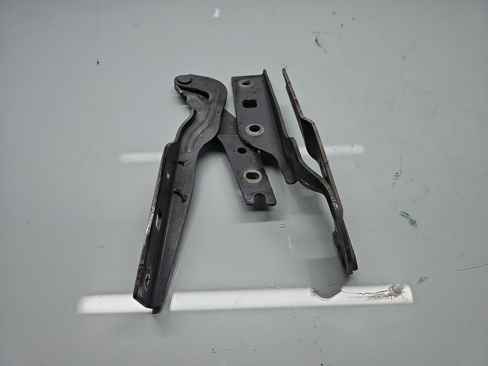 Set balamale capota Volkswagen Golf 7 (5G) [Fabr 2014-prezent] Hatchback 5G0823301A-5G0823302A - imagine 1