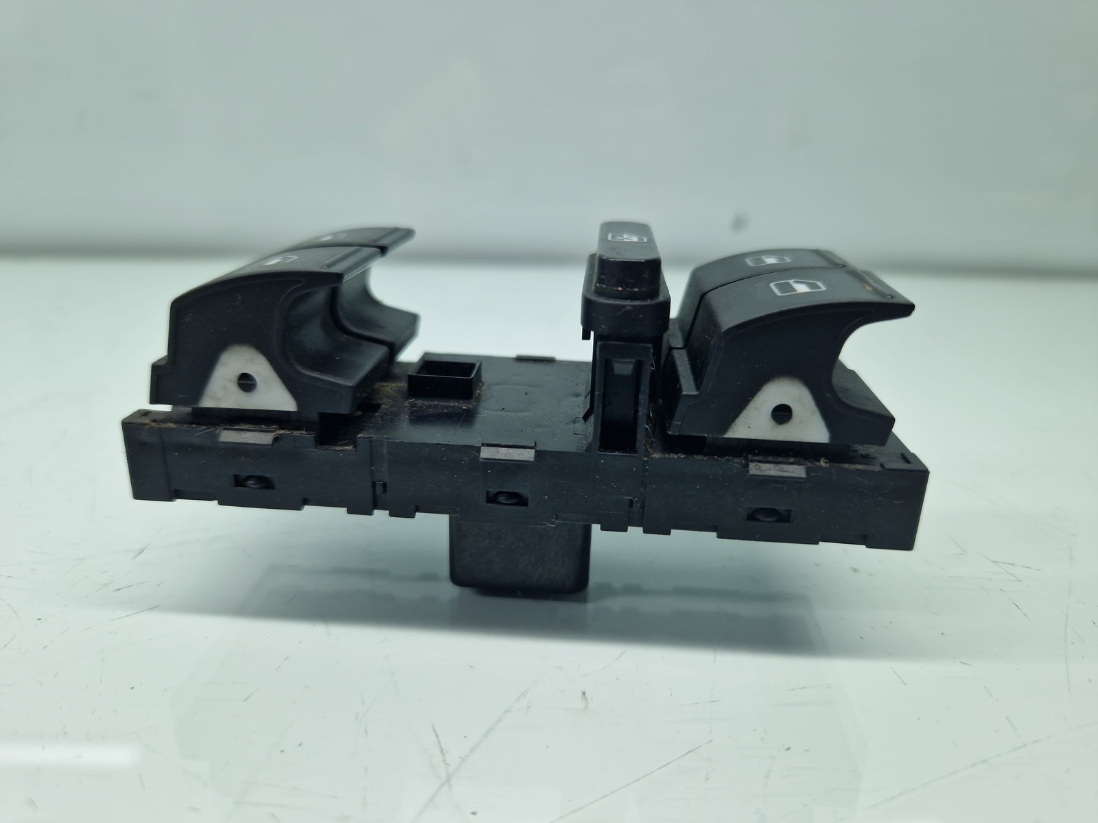 Butoane comanda geamuri sofer Volkswagen Golf 6 (5K1) [Fabr 2009-2013] 1K4959857B - imagine 3