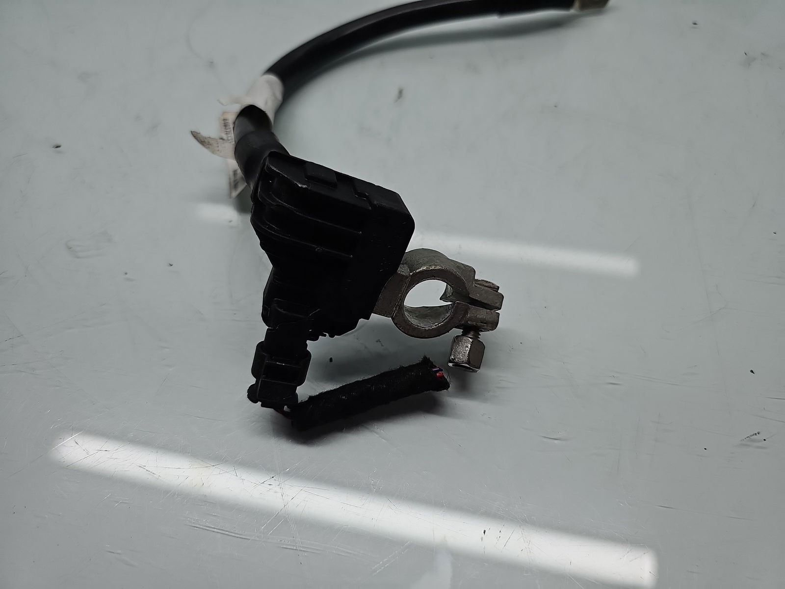 Borna baterie (+) cu capsa AUDI A4 (8K2) [Fabr 2008-2015] 8X0915181 - imagine 5