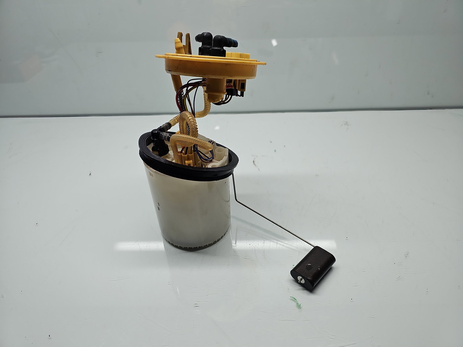 Pompa combustibil Volkswagen Golf 7 (5G) [Fabr 2014-prezent] 5Q0919050P 1.6 TDI CLHA 77KW / 105CP - imagine 2