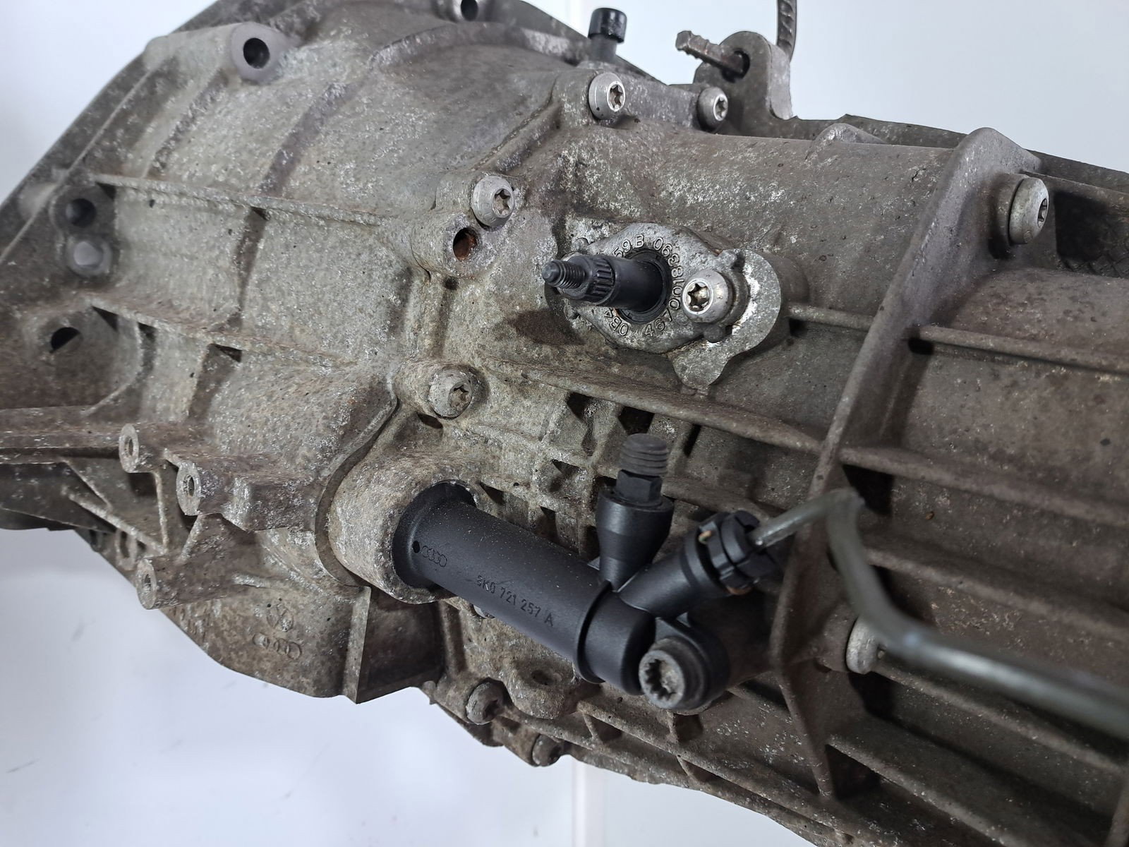 Cutie viteze manuala 6 trepte AUDI A5 (8T3) [Fabr 2007-2015] 2.0 TDI CAGA KXP 105KW / 143CP - imagine 3