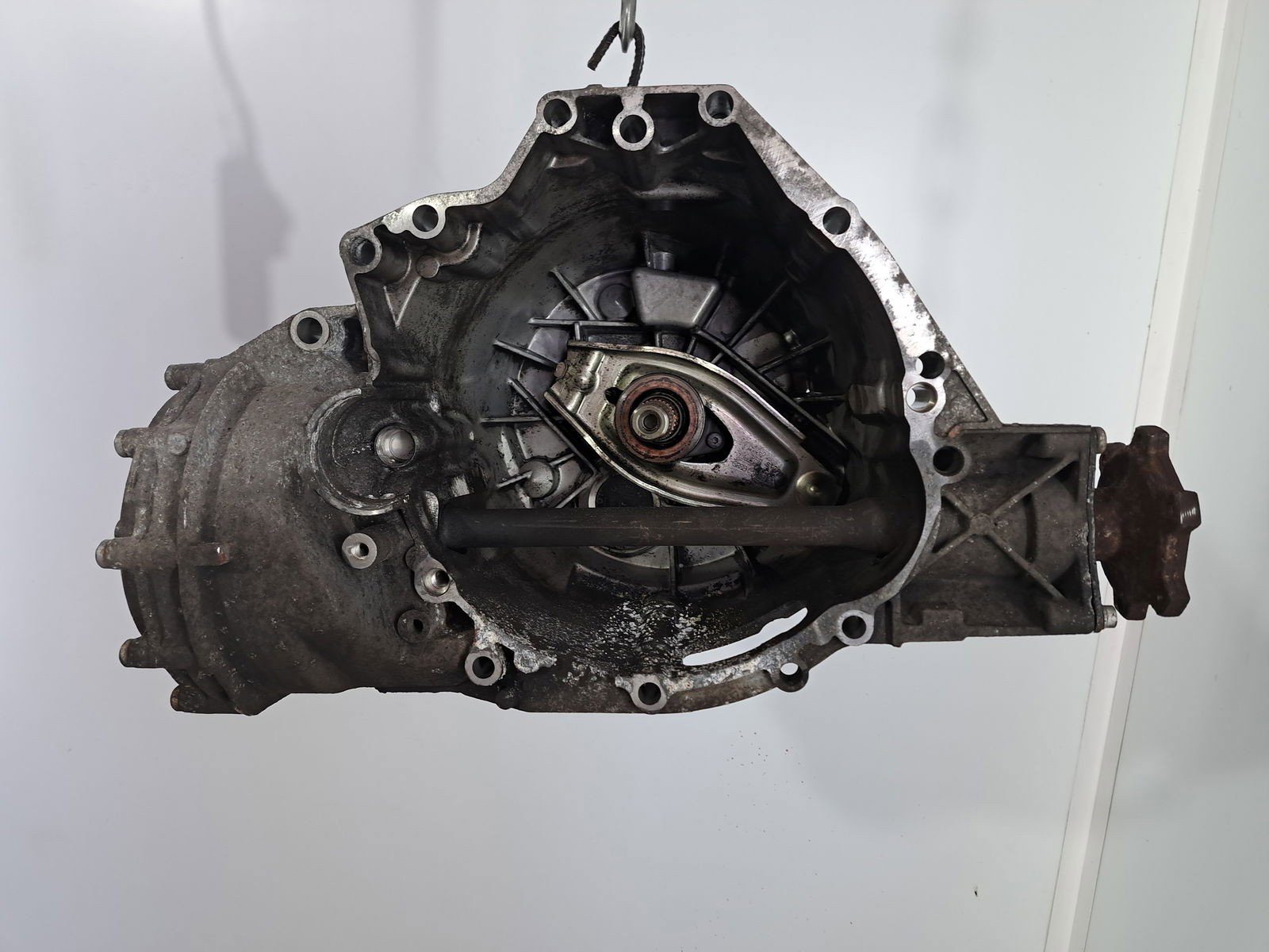 Cutie viteze manuala 6 trepte AUDI A5 (8T3) [Fabr 2007-2015] 2.0 TDI CAGA KXP 105KW / 143CP - imagine 7