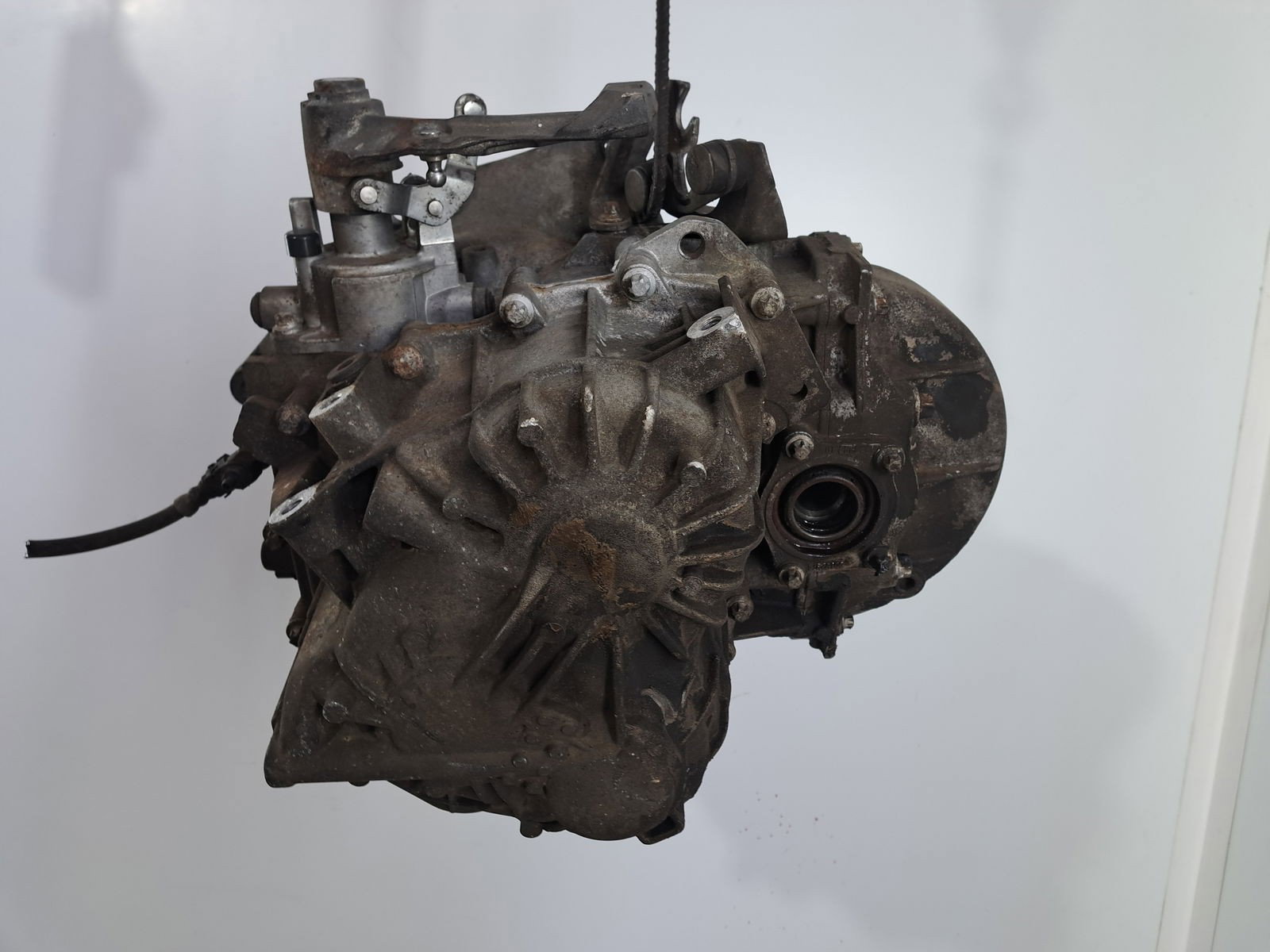 Cutie viteze manuala 6 trepte Opel Zafira B (A05) [Fabr 2006-2011] 1.9 CDTI Z19DTH 55575539 110 KW / 150 CP - imagine 5