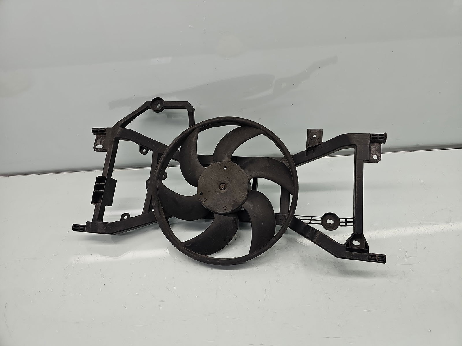 Electroventilator Dacia Lodgy [Fabr 2012-2020] 214810048R 0.9 Benz H4B400 66KW / 90CP - imagine 5