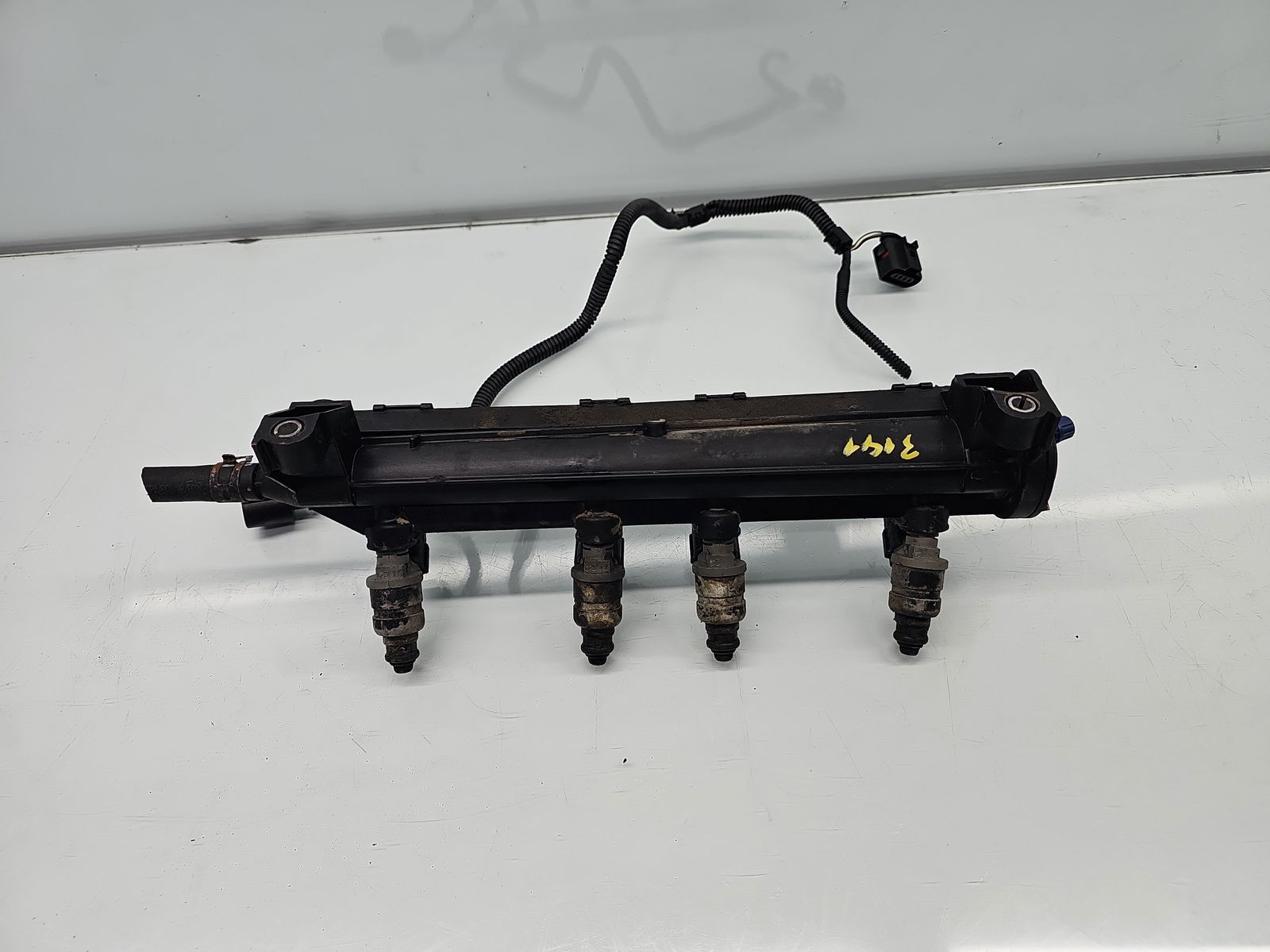 Rampa injectoare Volkswagen Golf 6 (5K1) [Fabr 2009-2013] 06A133317AC 1.6 Benz BGU 75KW / 102CP - imagine 3