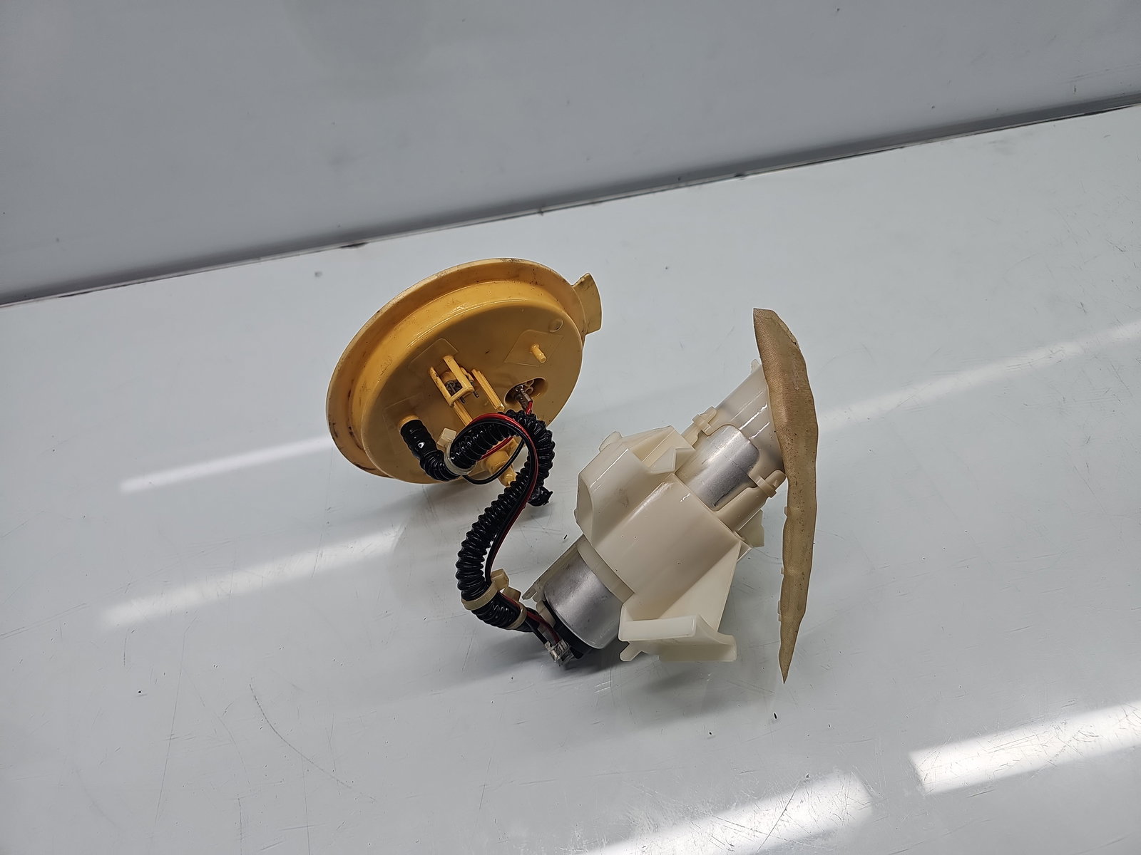 Pompa combustibil Bmw 5 (F10) [Fabr 2011-2016] OEM 2.0 N47D20 135KW / 184CP - imagine 1