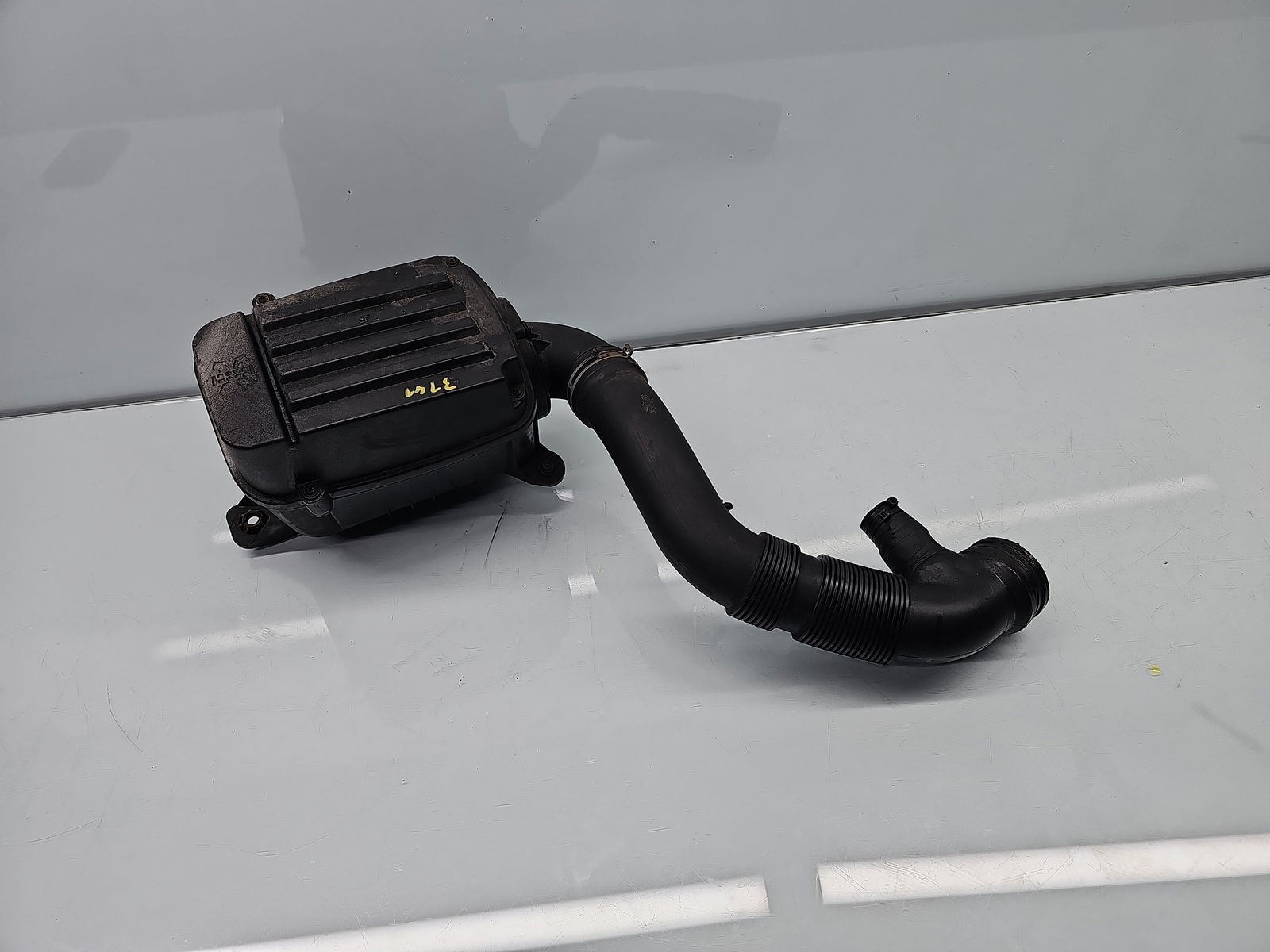 Carcasa filtru aer Volkswagen Golf 5 (1K1) [Fabr 2004-2008] 1F0129607 1.6 Benz BGU 75KW / 102CP - imagine 1