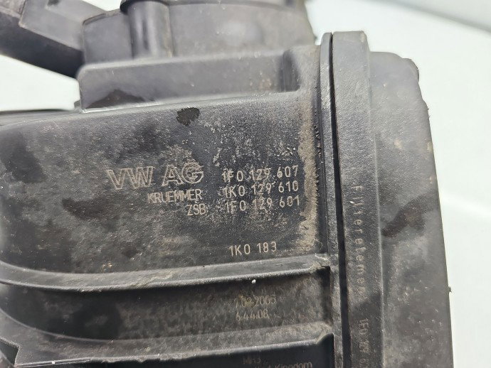 Carcasa filtru aer  Volkswagen Golf 5 (1K1) [Fabr 2004-2008] 1F0129607 1.6 Benz BGU 75KW / 102CP