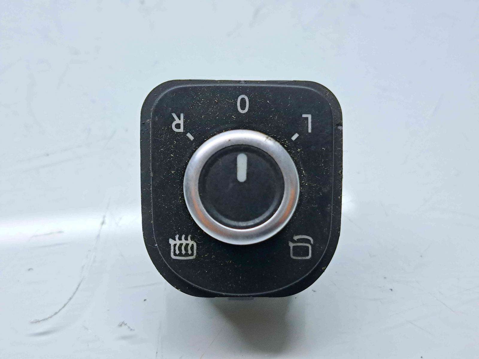 Buton reglaj oglinzi Volkswagen Tiguan (5N) [Fabr 2007-2016] 5K0959565 - imagine 1