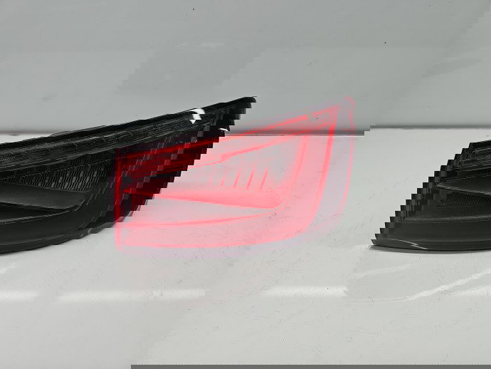 Stop aripa dreapta AUDI A3 (8VS) [Fabr 2013-prezent] Berlina S-line 8V5945096A