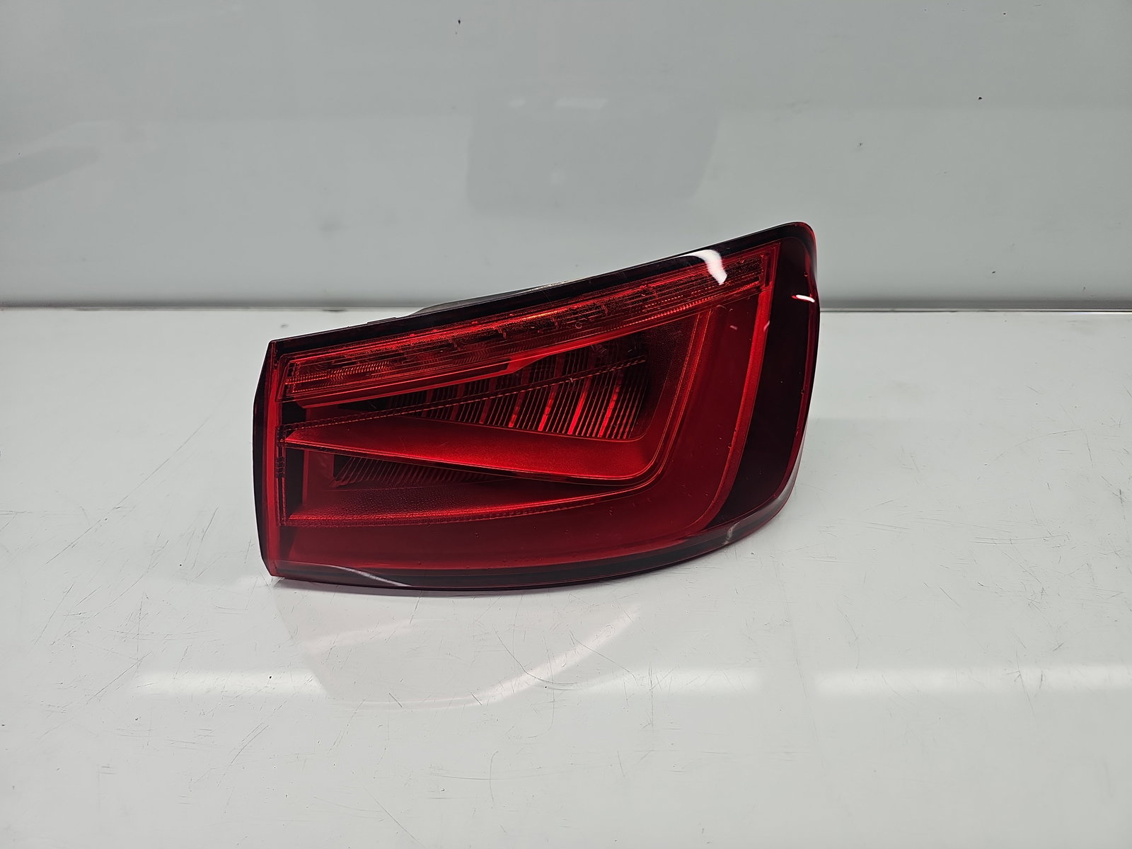 Stop aripa dreapta AUDI A3 (8VS) [Fabr 2013-prezent] Berlina S-line 8V5945096A - imagine 1