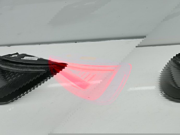 Stop aripa dreapta AUDI A3 (8VS) [Fabr 2013-prezent] Berlina S-line 8V5945096A