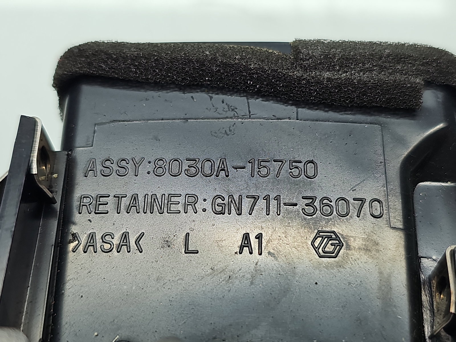 Grila aerisire stanga MITSUBISHI ASX (GA) [Fabr 2010-2020] 8030A-15750 - imagine 5