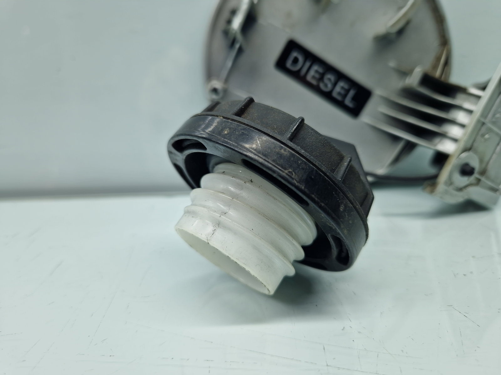 Capac rezervor Hyundai ix35 (LM) [Fabr 2010-2017] Sleek Silver - imagine 4