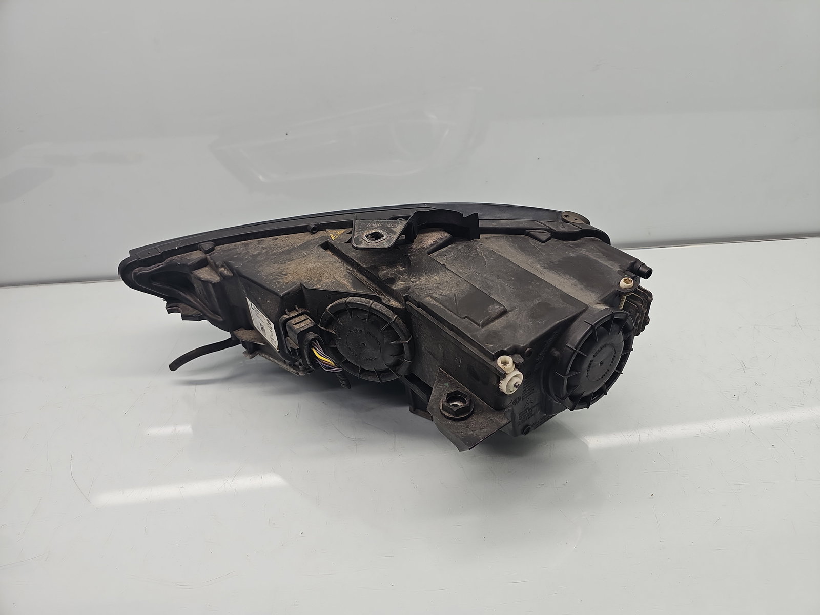 Far dreapta AUDI A3 (8VS) [Fabr 2013-prezent] Berlina S-line 8V0941006D - imagine 4