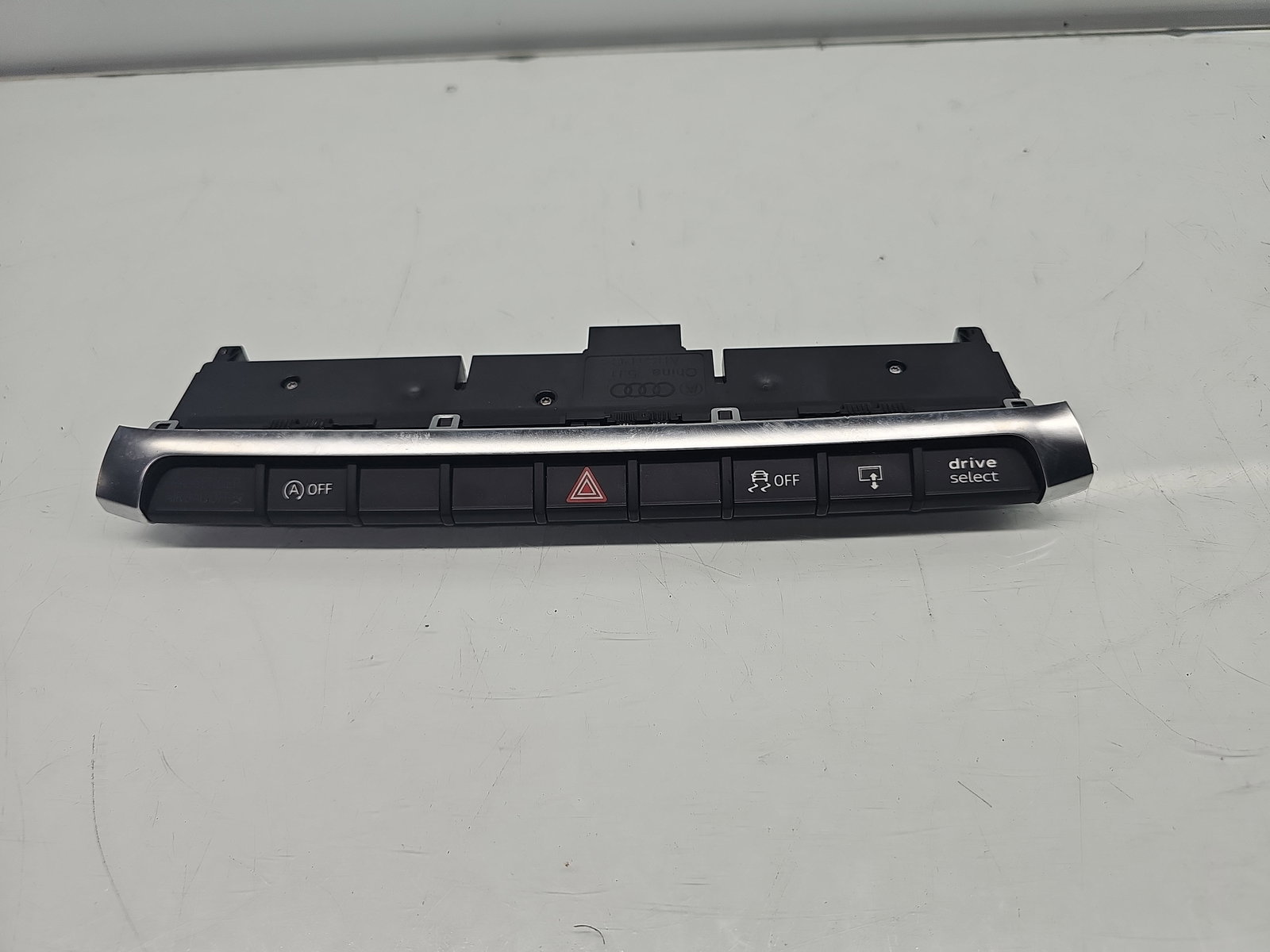 Butoane comenzi consola centrala AUDI A3 (8VS) [Fabr 2013-prezent] 8V0925301BA - imagine 1