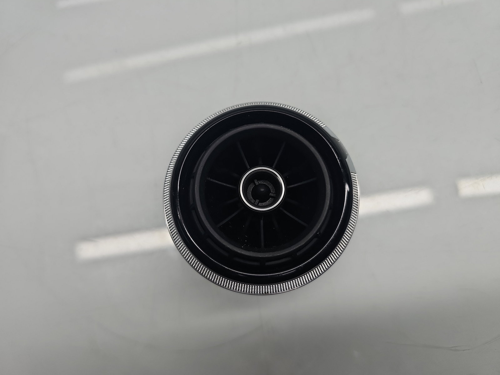 Grila aerisire centrala dreapta AUDI A3 (8VS) [Fabr 2013-prezent] 8V0820901A - imagine 2