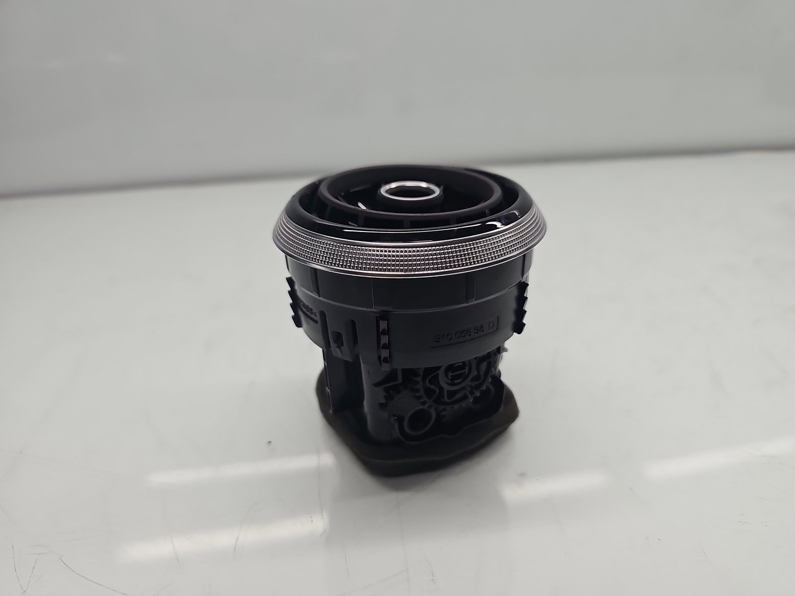 Grila aerisire centrala dreapta AUDI A3 (8VS) [Fabr 2013-prezent] 8V0820901A - imagine 3