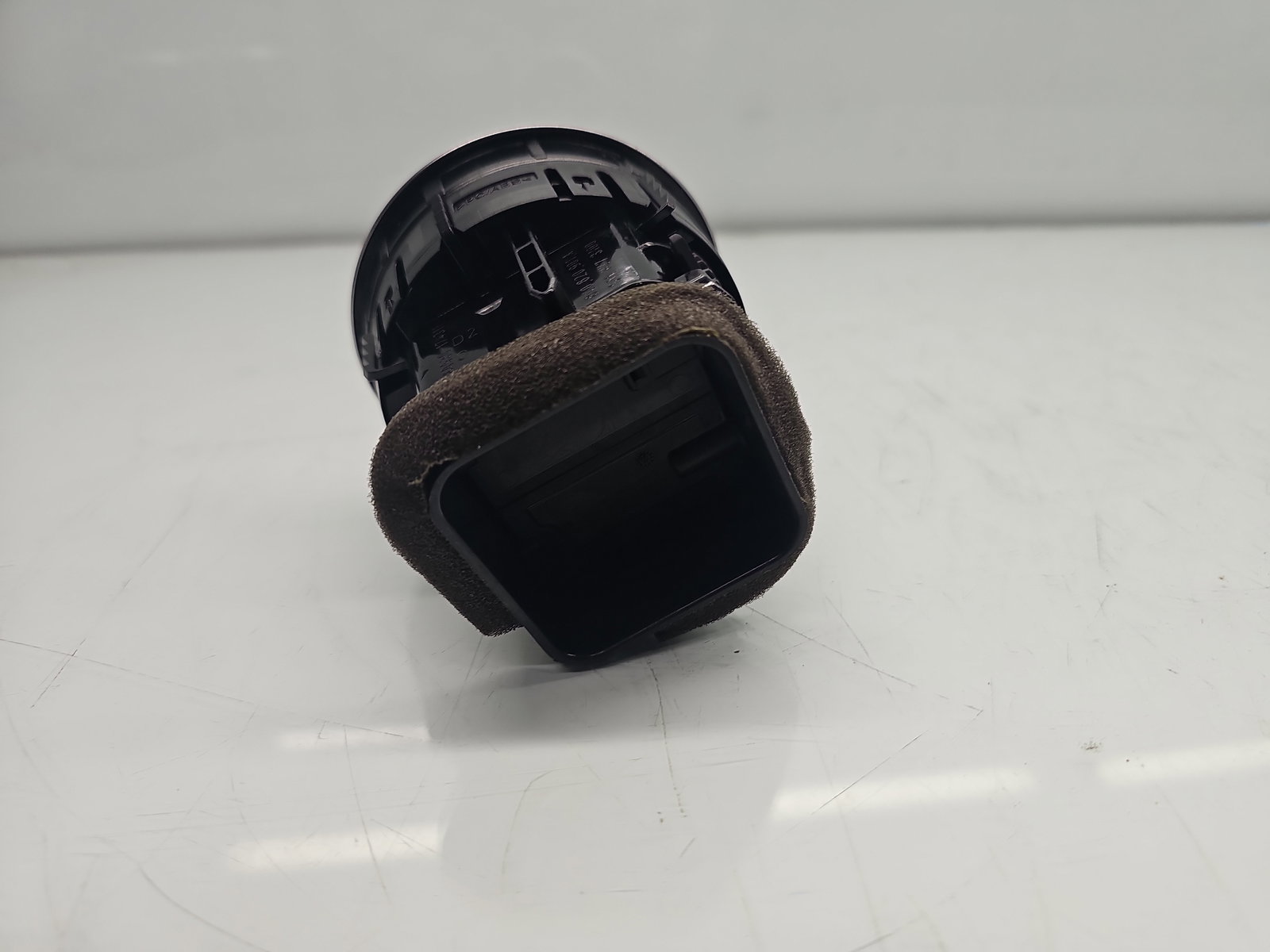 Grila aerisire centrala dreapta AUDI A3 (8VS) [Fabr 2013-prezent] 8V0820901A - imagine 4