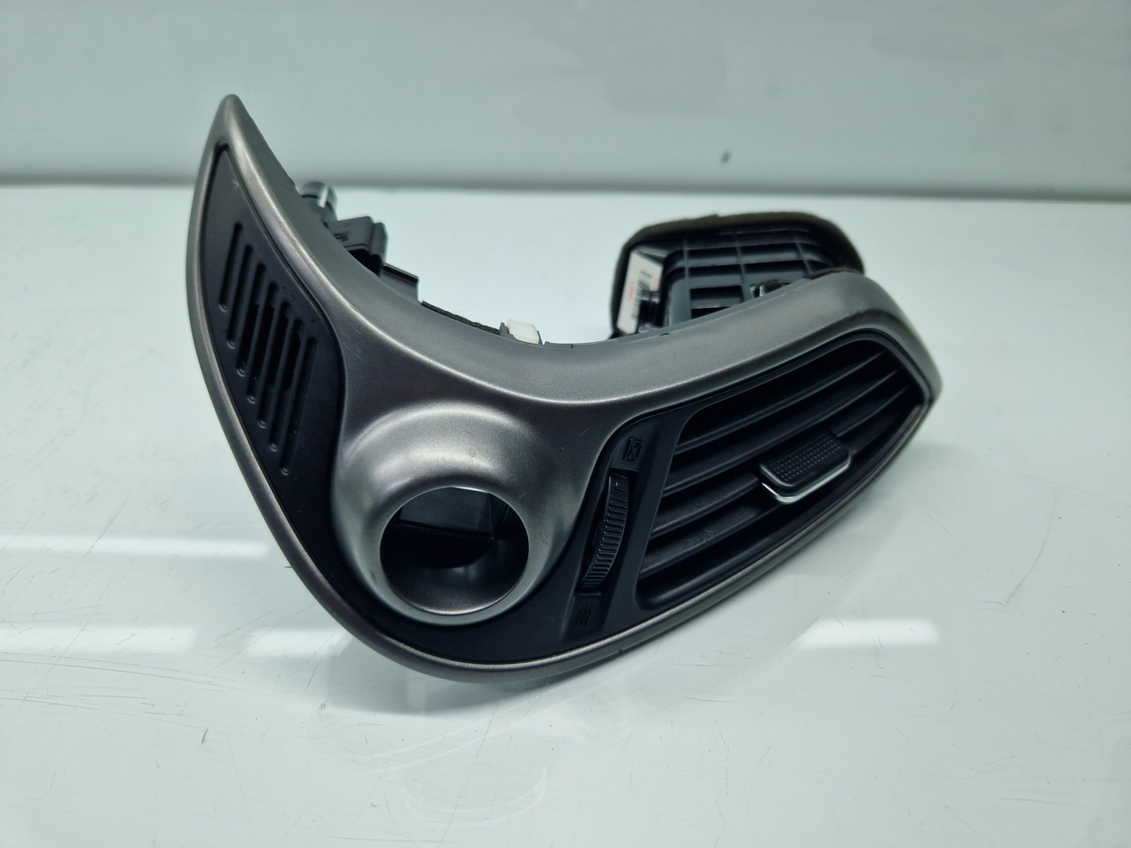 Grila aerisire centrala stanga Hyundai ix35 (LM) [Fabr 2010-2017] 97410-2S900