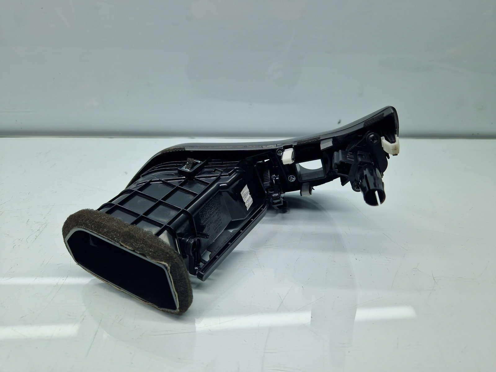 Grila aerisire centrala stanga Hyundai ix35 (LM) [Fabr 2010-2017] 97410-2S900 - imagine 3