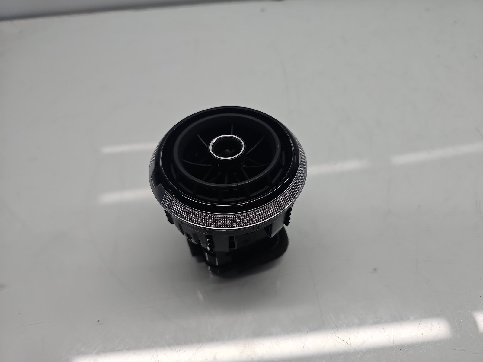 Grila aerisire dreapta AUDI A3 (8VS) [Fabr 2013-prezent] 8V0820901A - imagine 1