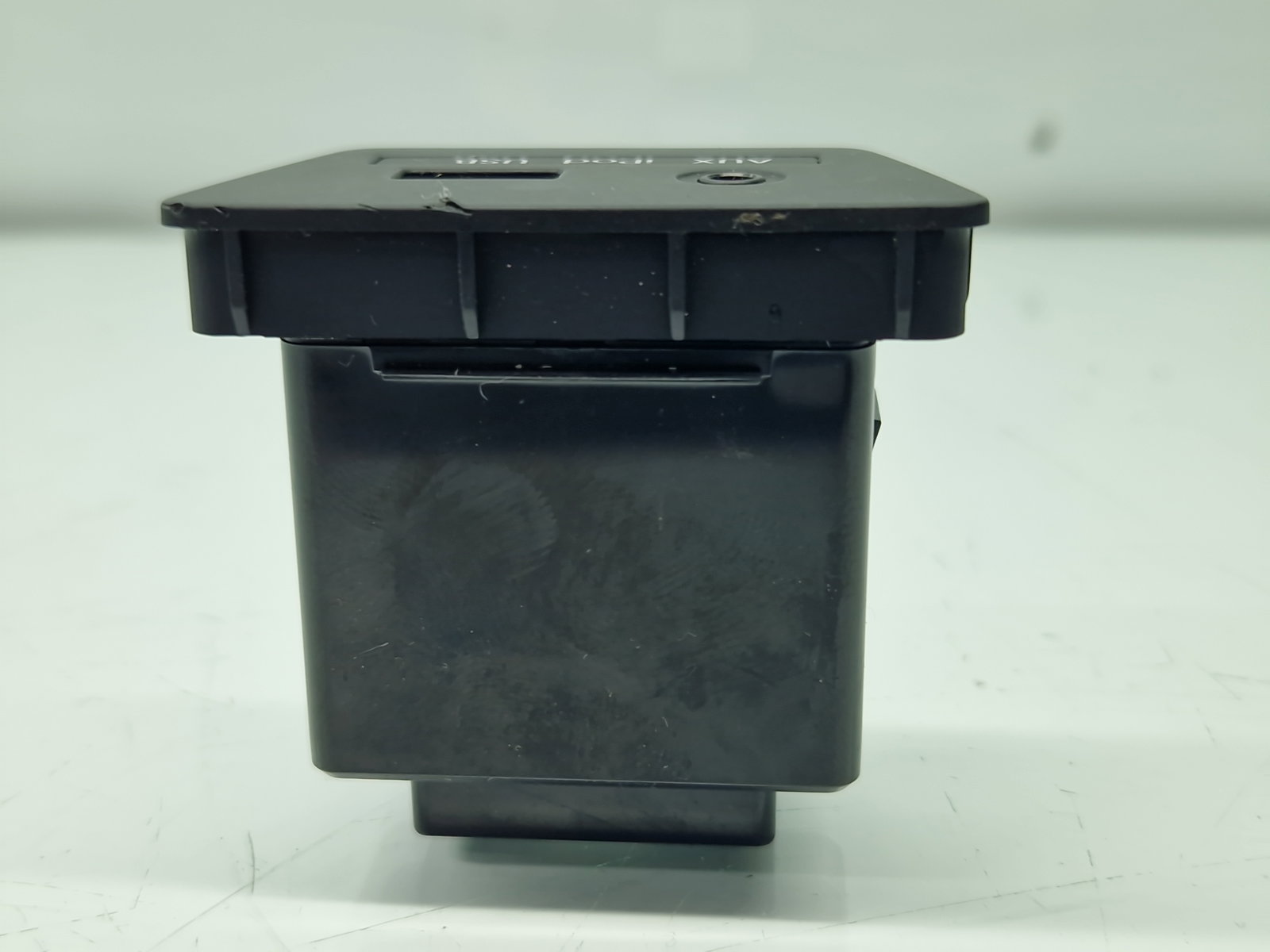 Conector auxiliar USB Hyundai ix35 (LM) [Fabr 2010-2017] 96110-2S000 - imagine 5