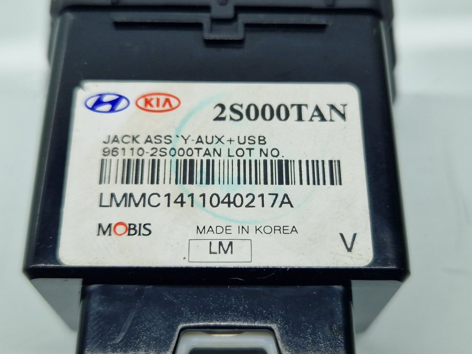 Conector auxiliar USB Hyundai ix35 (LM) [Fabr 2010-2017] 96110-2S000 - imagine 6