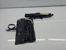 Set cric si cheie AUDI A3 (8VS) [Fabr 2013-prezent] OEM