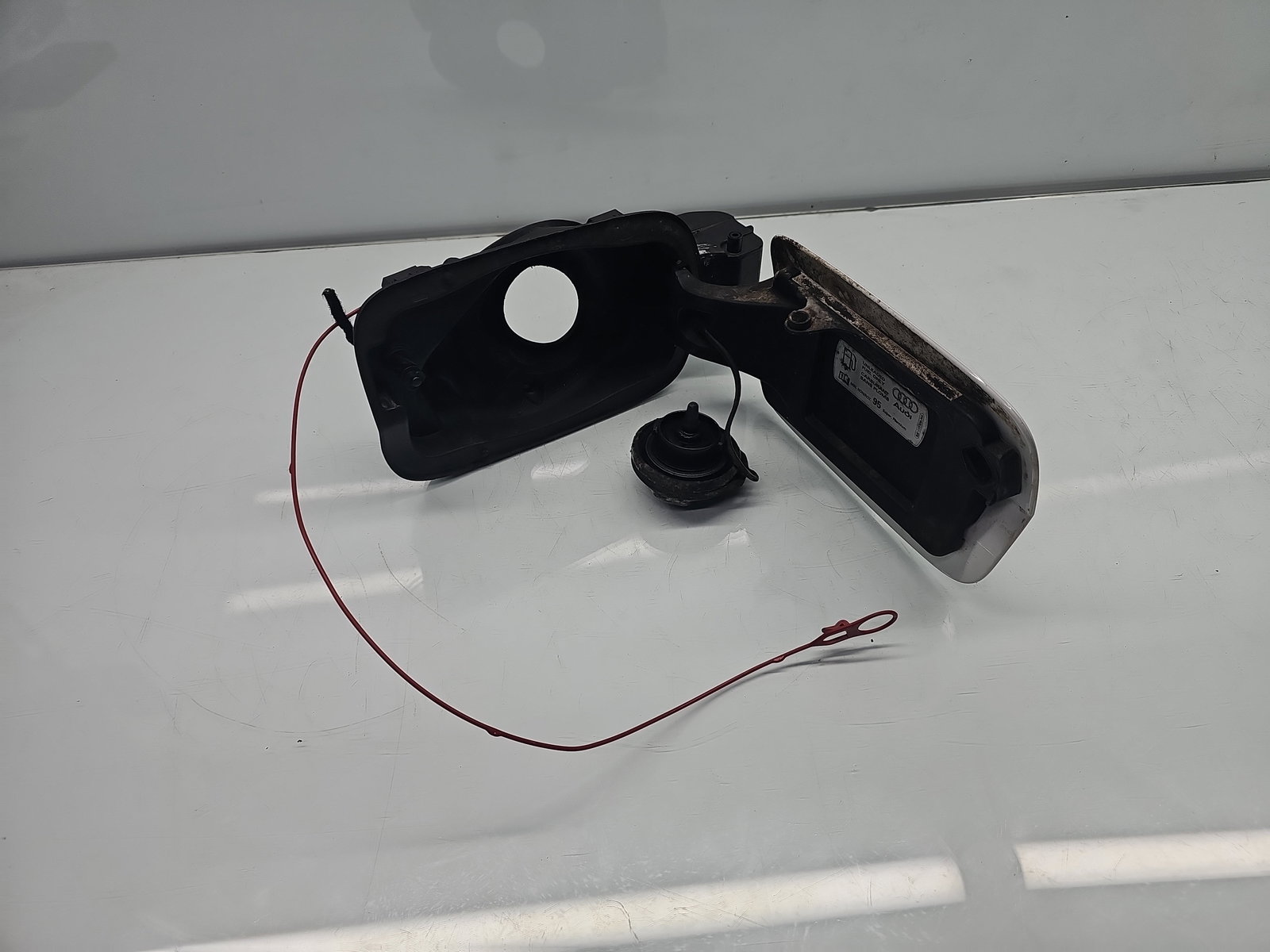 Capac rezervor AUDI A3 (8VS) [Fabr 2013-prezent] Berlina S-line LS9R - imagine 2