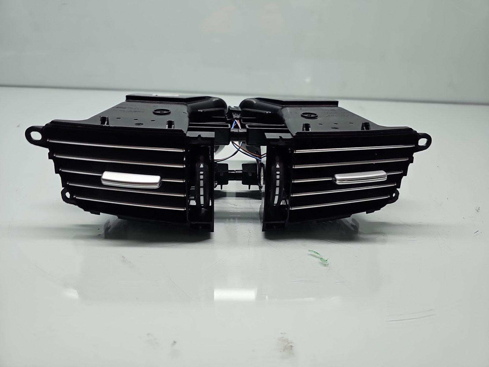 Grila aerisire centrala Mercedes Clasa E (W212) [Fabr 2009-2016] A2128302554 - imagine 1