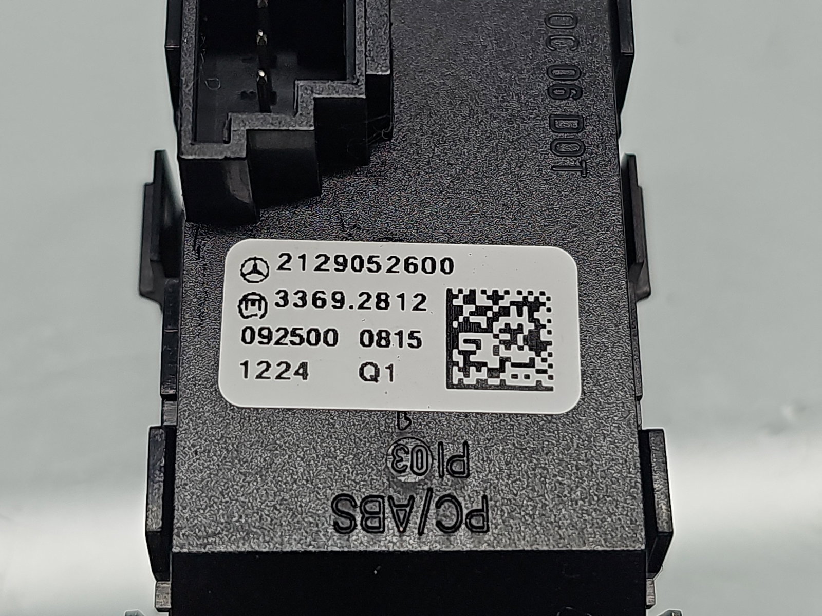 Buton avarii Mercedes Clasa E (W212) [Fabr 2009-2016] 2129052600 - imagine 4