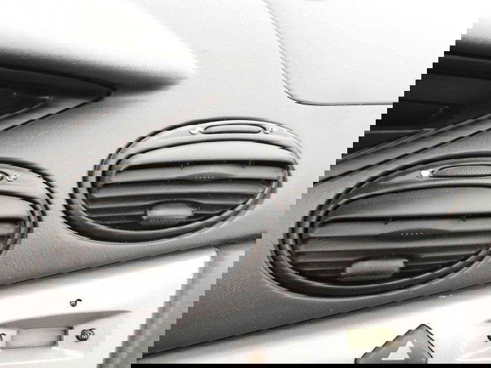 Grila aerisire consola centrala OEM Ford Focus 1 [Fabr 1998-2005] 