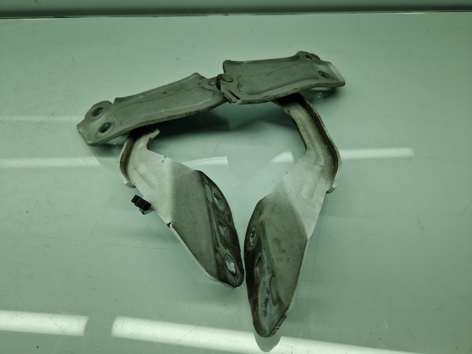 Set balamale capota Ford Focus 3 [Fabr 2010-2018] OEM - imagine 1