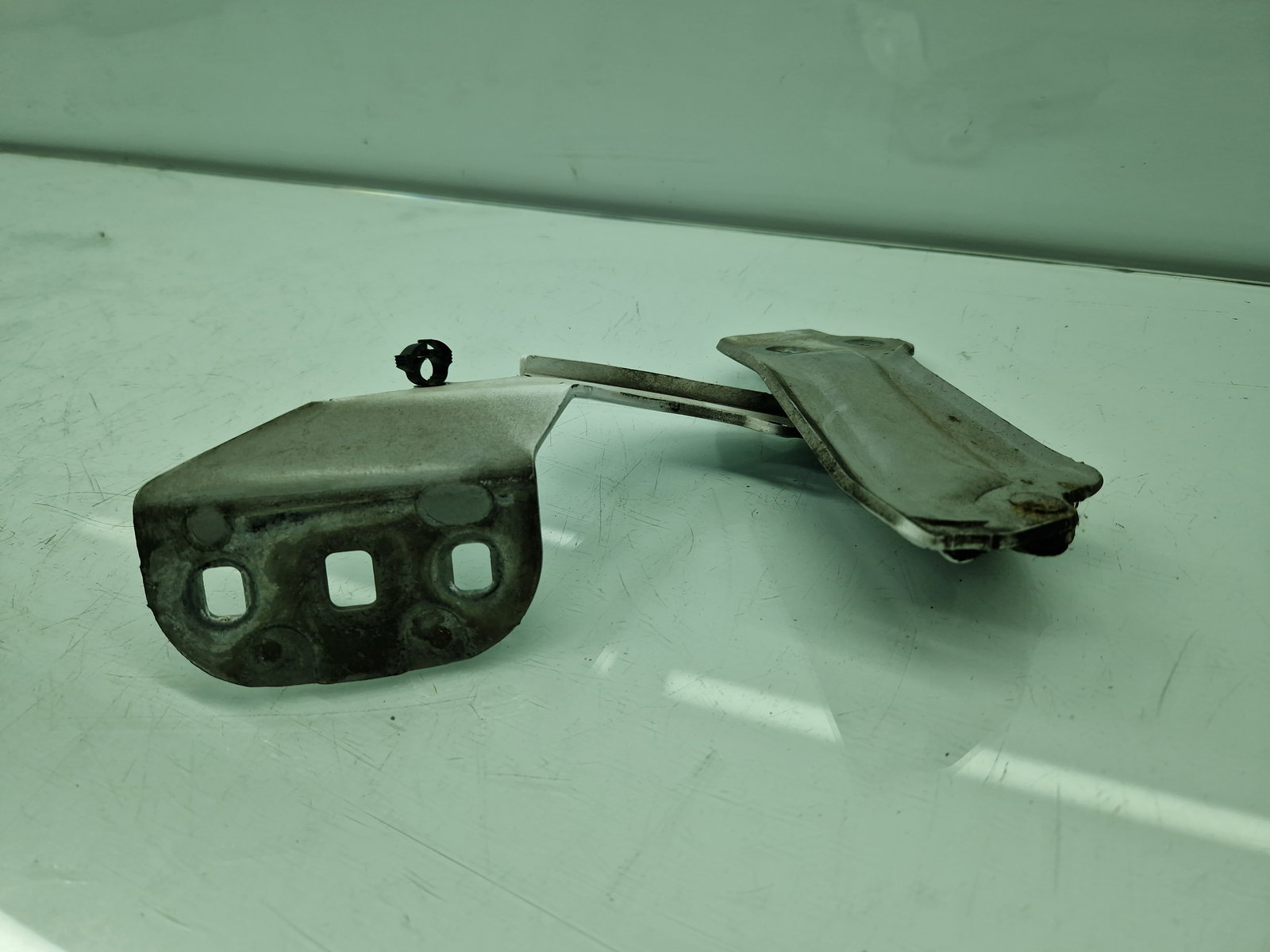 Set balamale capota Ford Focus 3 [Fabr 2010-2018] OEM - imagine 3