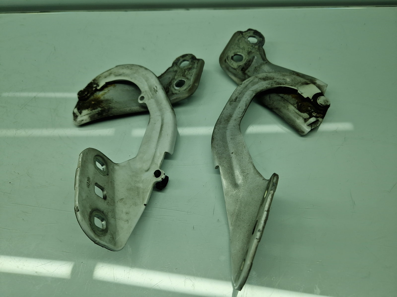 Set balamale capota Ford Focus 3 [Fabr 2010-2018] OEM - imagine 4