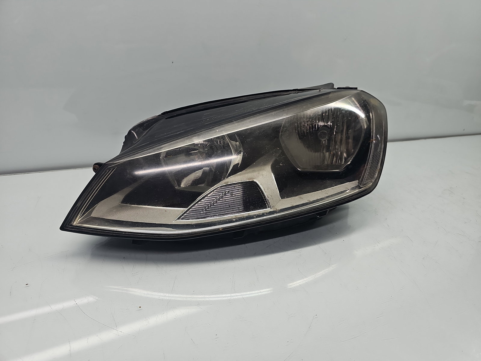 Far stanga Volkswagen Golf 7 (5G) [Fabr 2014-prezent] Hatchback OEM - imagine 2