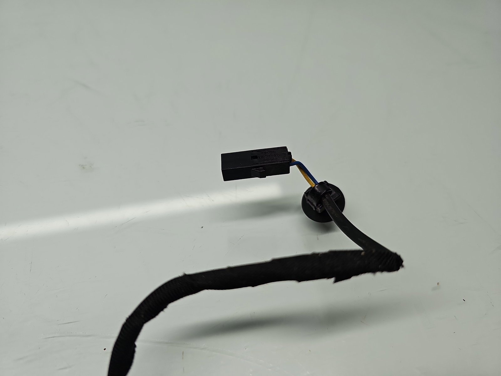 Capsa centura stanga fata Skoda Octavia 3 (5E3) [Fabr 2012-2020] 5G3857755C - imagine 2