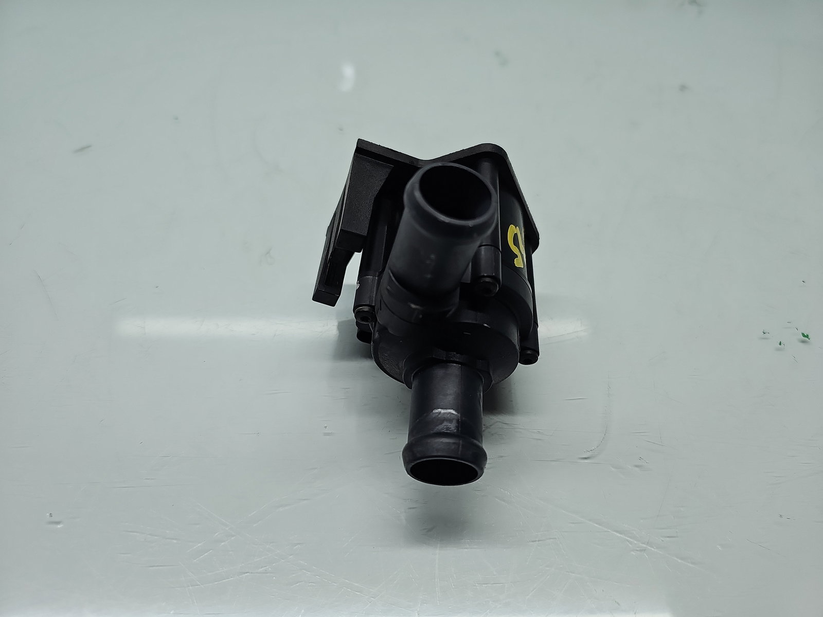 Pompa recirculare apa AUDI A4 (8K2, B8.5) [Fabr 2008-2015] 8K0819147A 2.0 TDI CGLC 130KW / 177CP - imagine 2