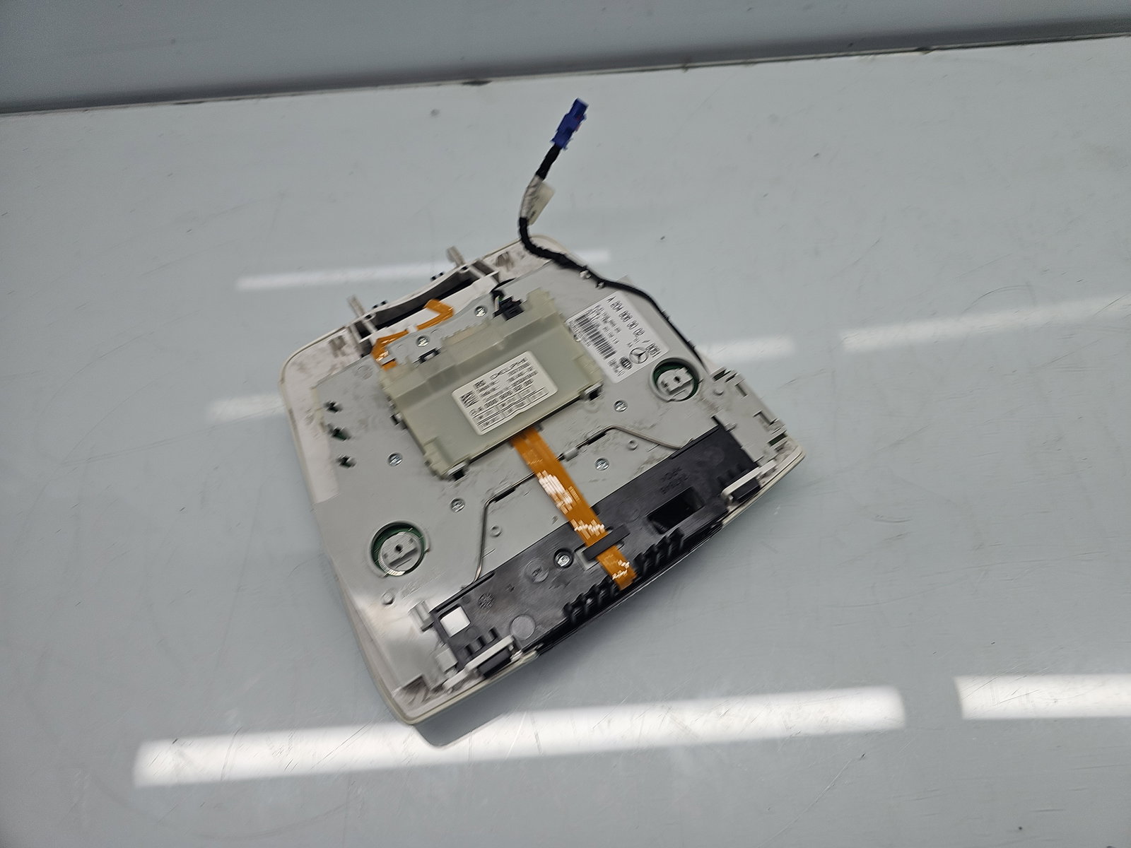 Plafoniera fata Mercedes Clasa C (W204) [Fabr 2007-2014] Berlina Facelift, AMG A2049063002 - imagine 4