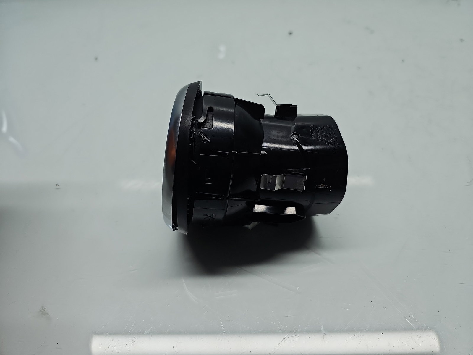 Grila aerisire stanga Mercedes Clasa A (W176) [Fabr 2012-2018] A1768300354 - imagine 2