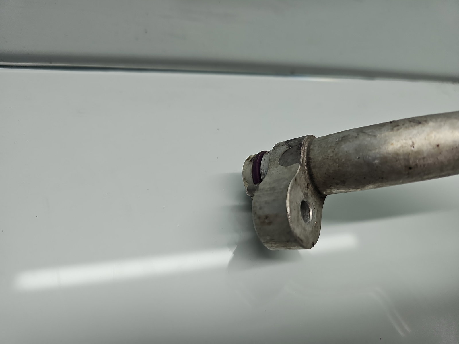 Conducta AC Bmw 5 GT (F07) [Fabr 2011-2016] 9250708-03 2.0 N47D20 135KW / 184CP - imagine 2