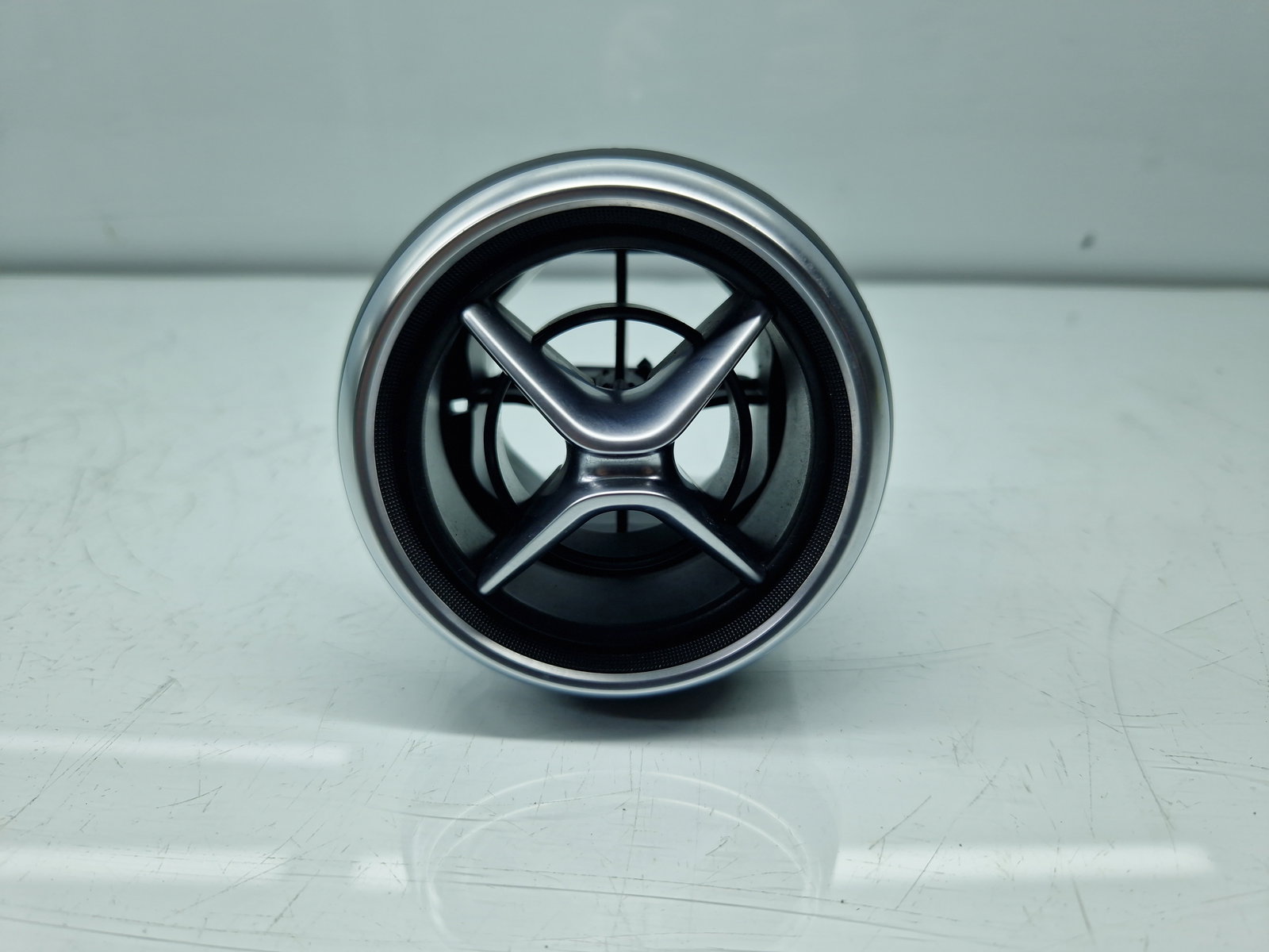 Grila aerisire centrala Mercedes Clasa A (W176) [Fabr 2012-2018] A1768300754 - imagine 1