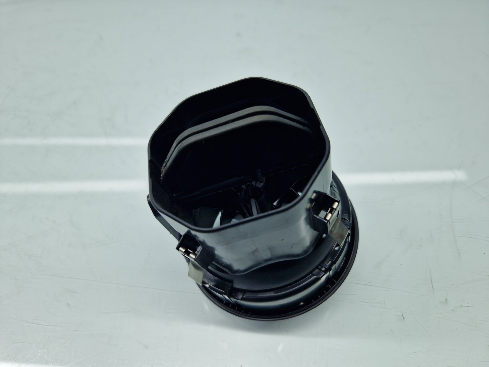 Grila aerisire centrala Mercedes Clasa A (W176) [Fabr 2012-2018] A1768300754 - imagine 4