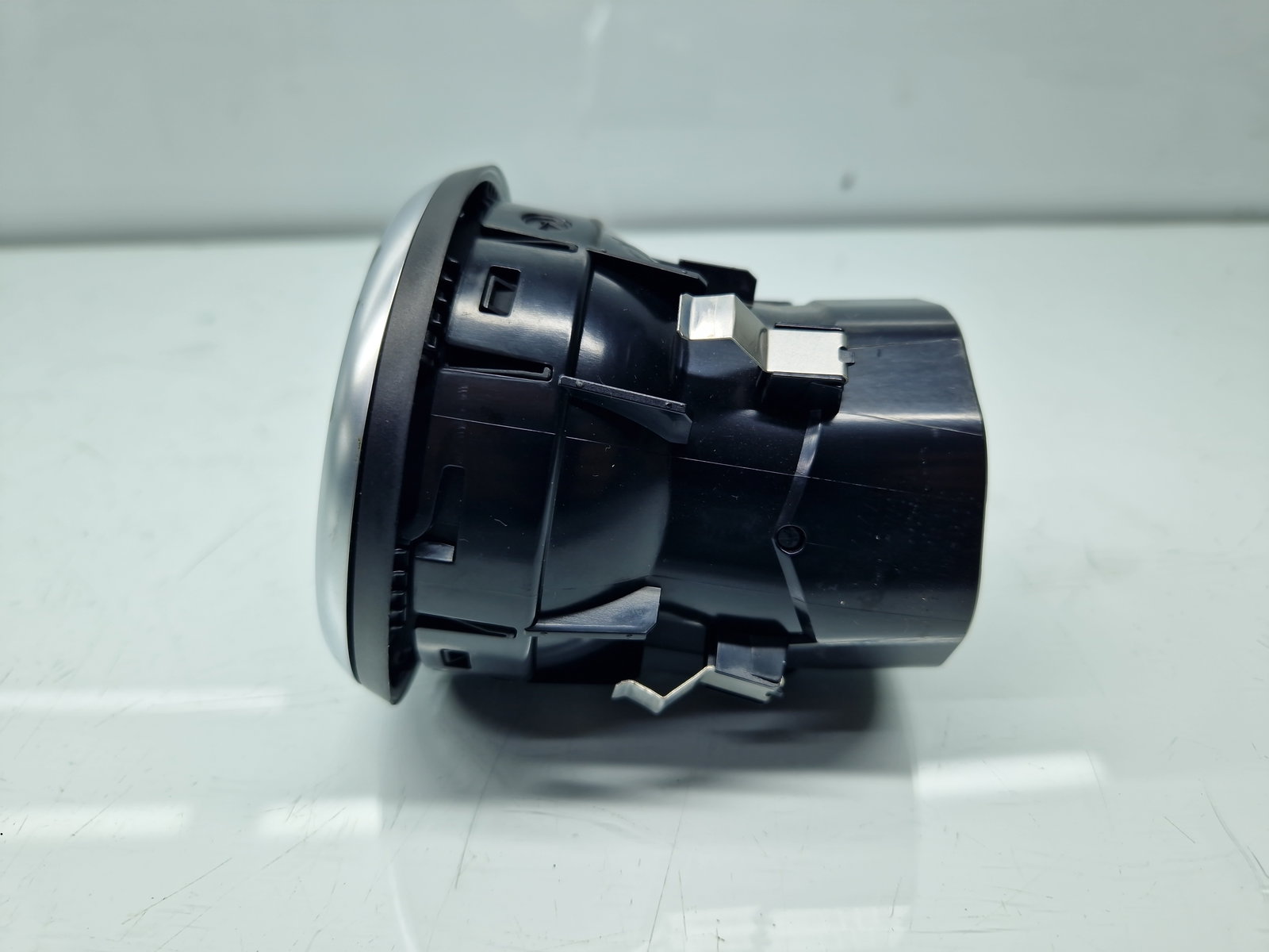 Grila aerisire centrala Mercedes Clasa A (W176) [Fabr 2012-2018] A1768300354 - imagine 2