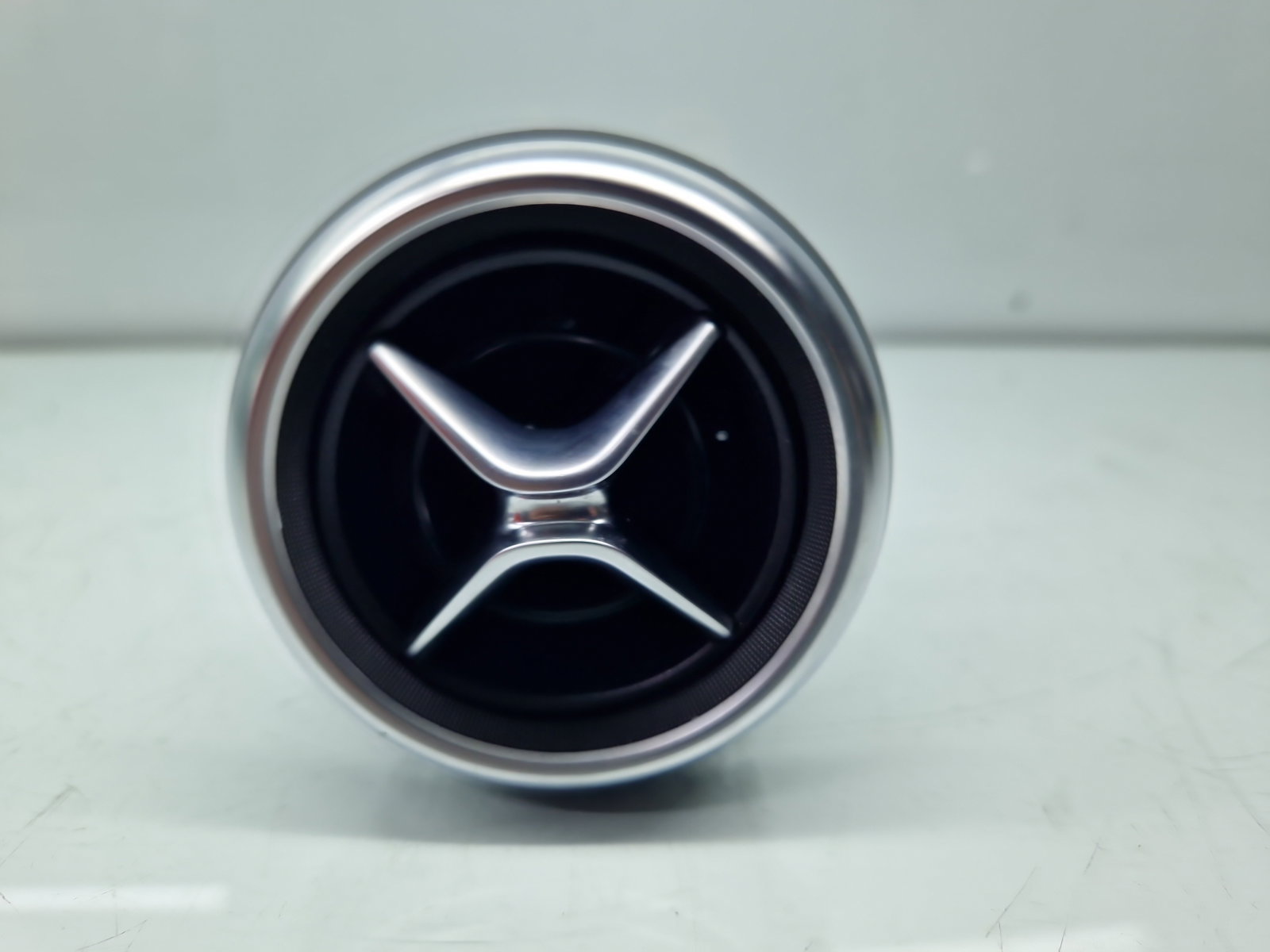 Grila aerisire stanga Mercedes Clasa A (W176) [Fabr 2012-2018] A1768300354 - imagine 1