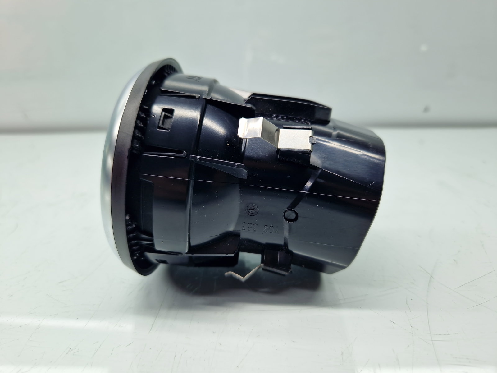 Grila aerisire stanga Mercedes Clasa A (W176) [Fabr 2012-2018] A1768300354 - imagine 2