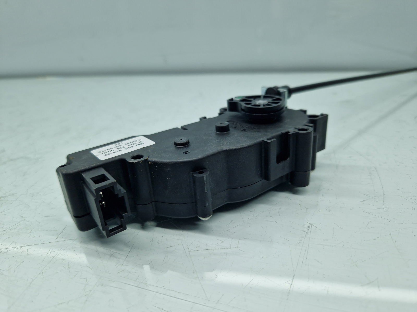 Actuator haion Mercedes Clasa C (W204) [Fabr 2007-2014] A2047500060 - imagine 5