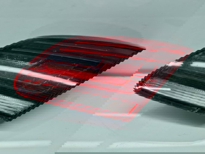 Stop haion dreapta Volkswagen Passat CC (358) [Fabr 2012-2016] Coupe 3C8945308Q